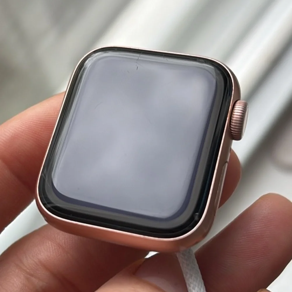 Apple Watch Series 5 40mm GPS - Picture 6 of 15